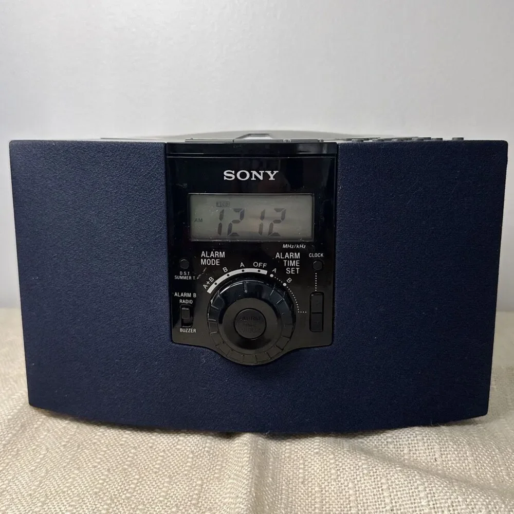 Sony Dream Machine ICF-CD823 FM AM CD Clock Radio Table Top Alarm Tuner Works